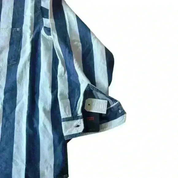 Levis SilverTab Oversized One Pocket Striped Denim Shirt XL NWT - Picture 5 of 7